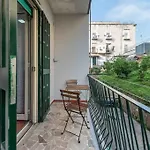 Metro 1 Materdei - Quiet Apartament For 4 People